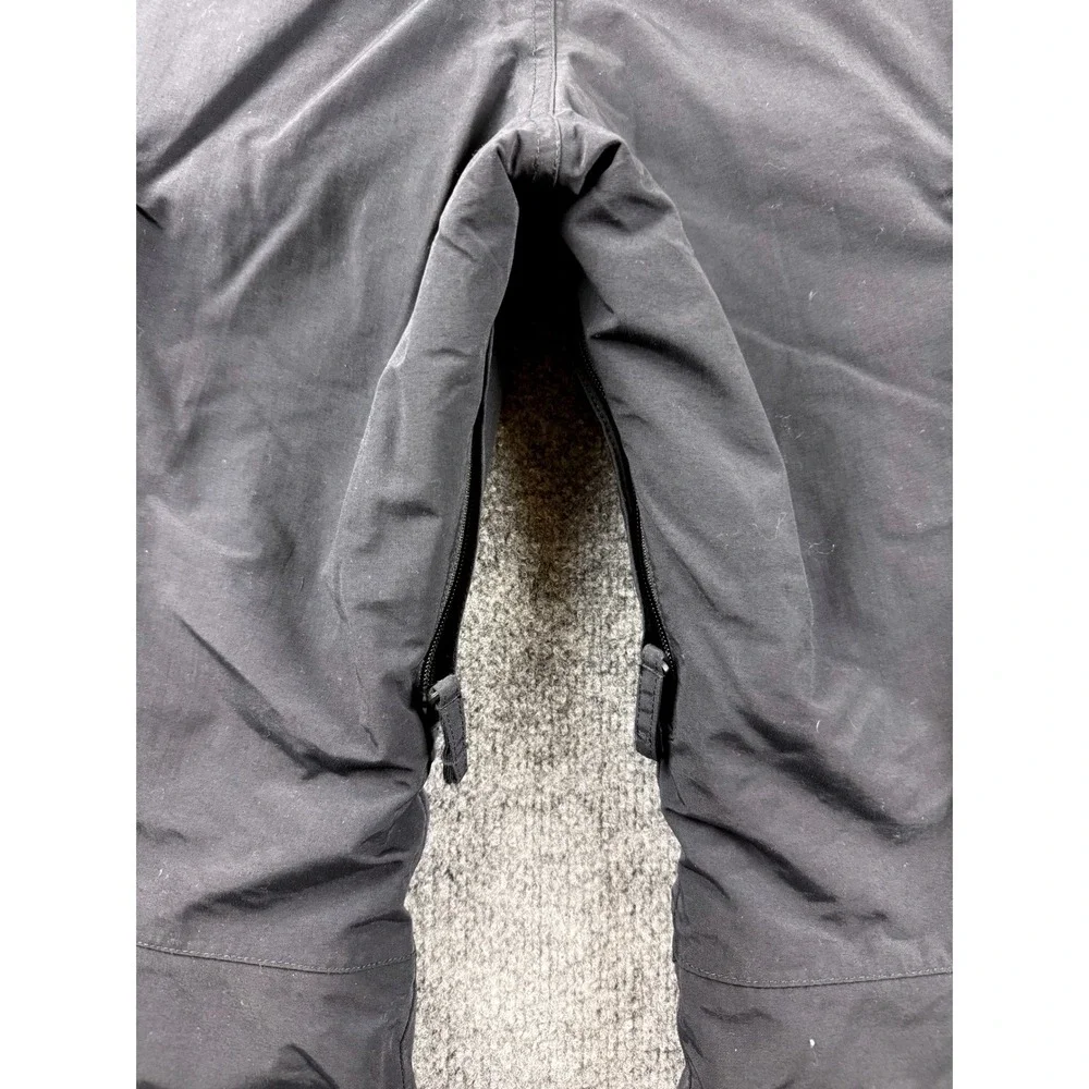 Burton cargo snow